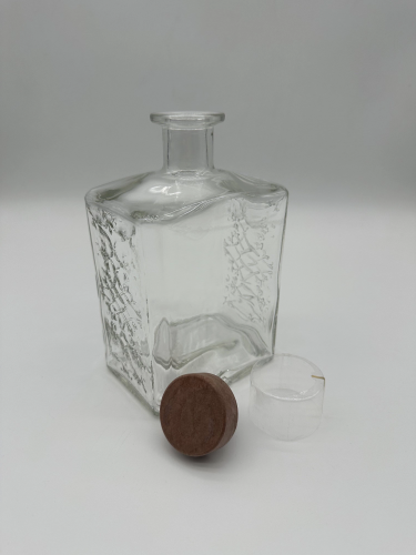 Бутылка «КВАДРО» с эмбоссингом 0.7 л. фото 2